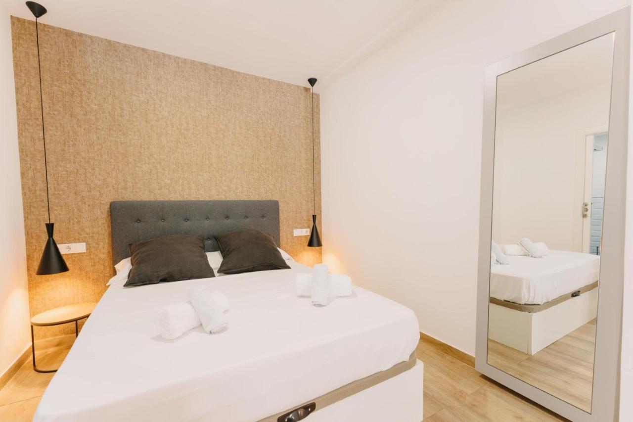 Coverlin Apartamentos San Francisco Màlaga Pokoj fotografie